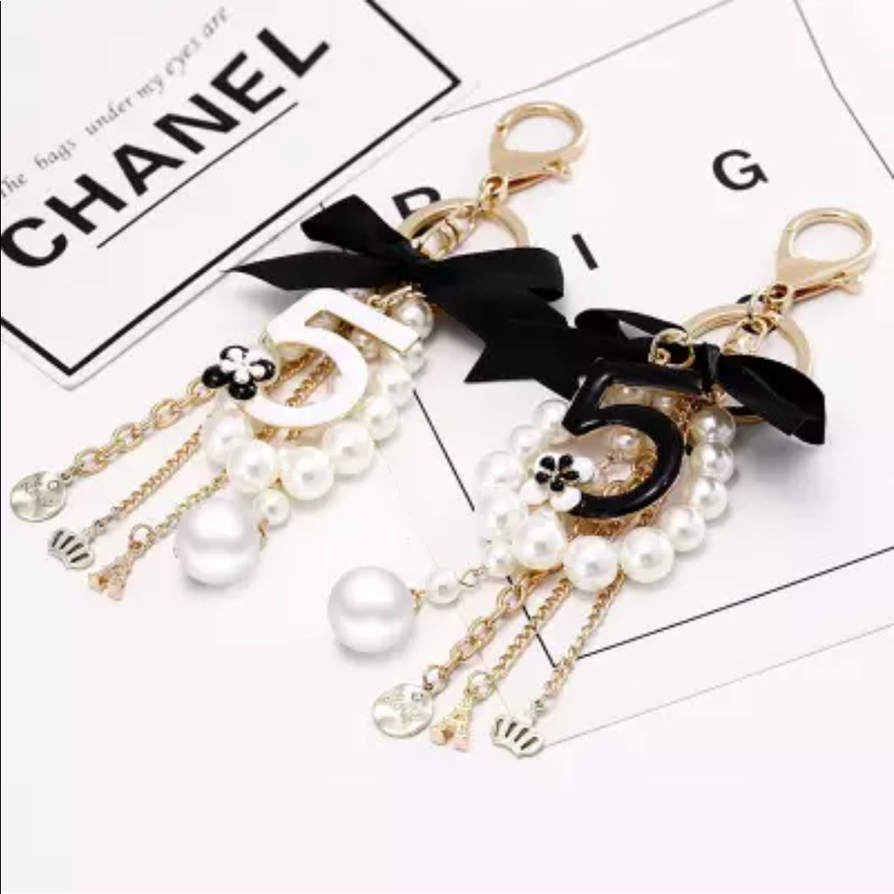 Luxurious Keychain|Rhinestones and Pearls Keychain|Purse Pendant|Women Keychain